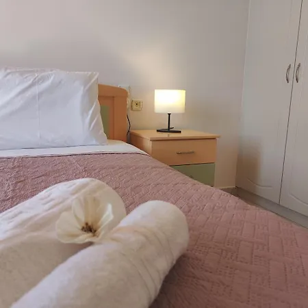 Aithrea's Homes In Rhodes Пастида